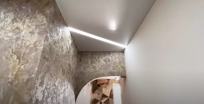 Луганск, Павших Коммунаров, 127а, фото 2