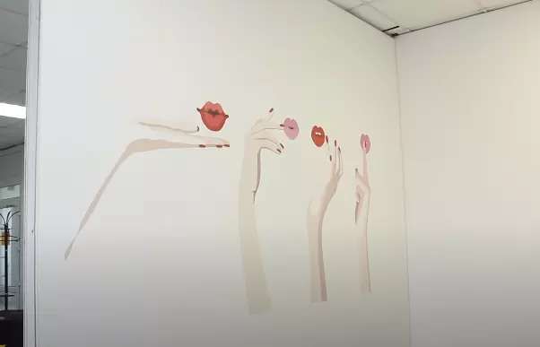 Натяжные стены